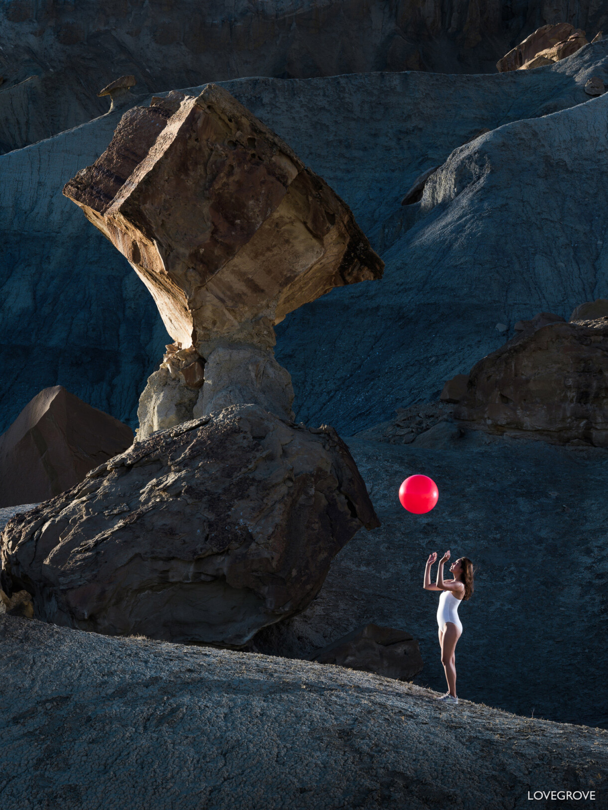 Figure in the Landscape The Wider View FUJILOVE MAGAZINE